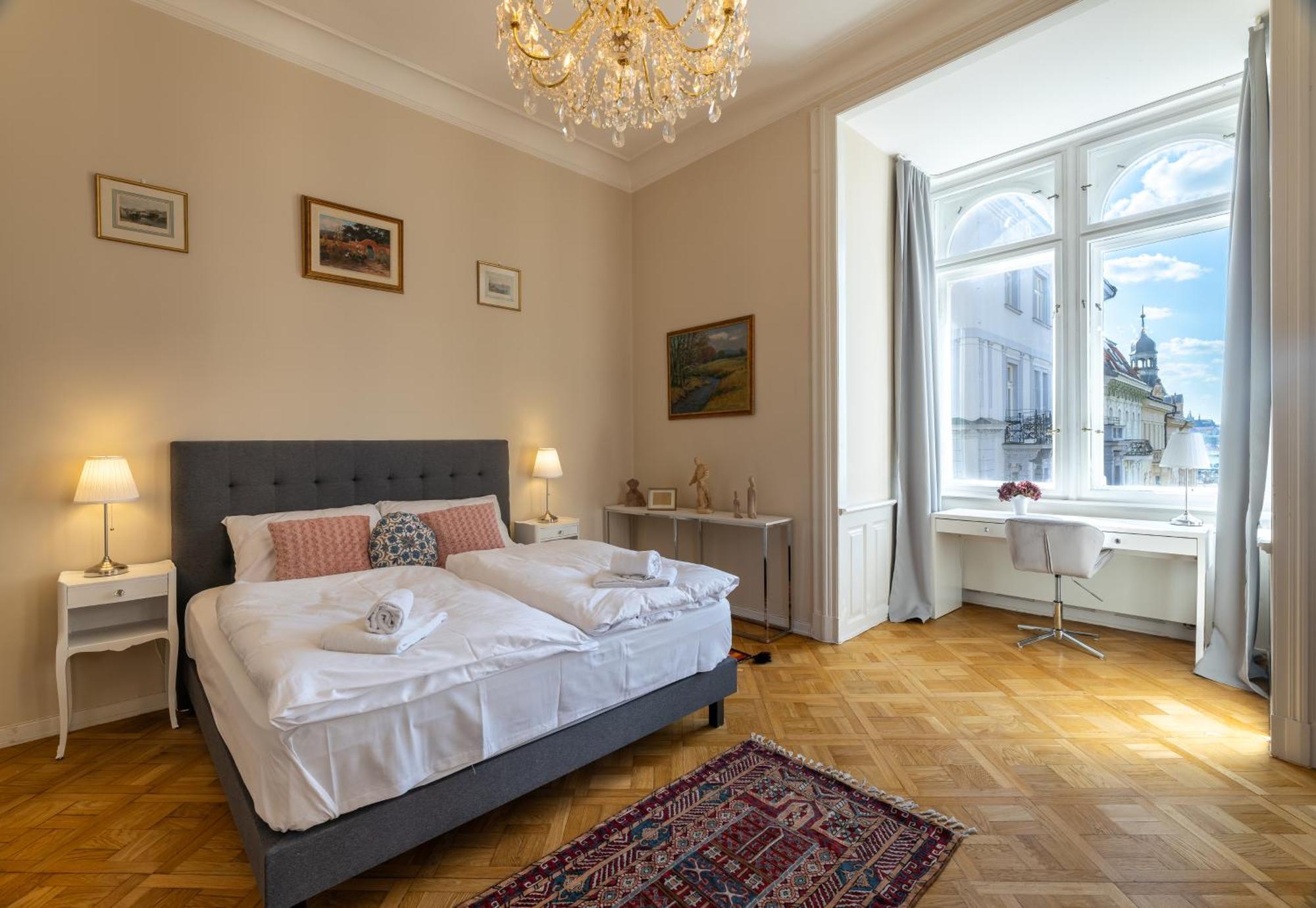 Lovely City View Apartment Next To National Museum By Easybnb Prague Extérieur photo